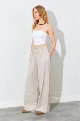 Beli Lastikli Paça Geniş Dikiş Detaylı Ekru Pantolon