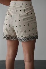 Çiçek Desenli Krem Şort Etek