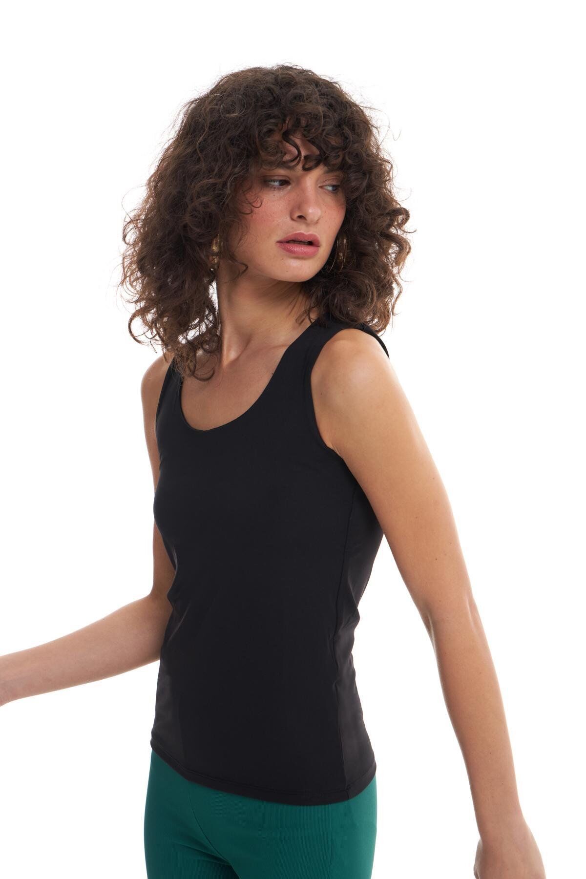 Siyah Kalın Askılı Bluz