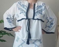 Nakış Detaylı Bağlamalı Bluz