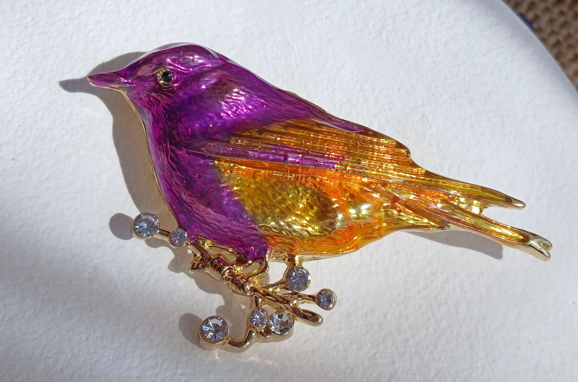 Taş İşlemeli Kuş Broş