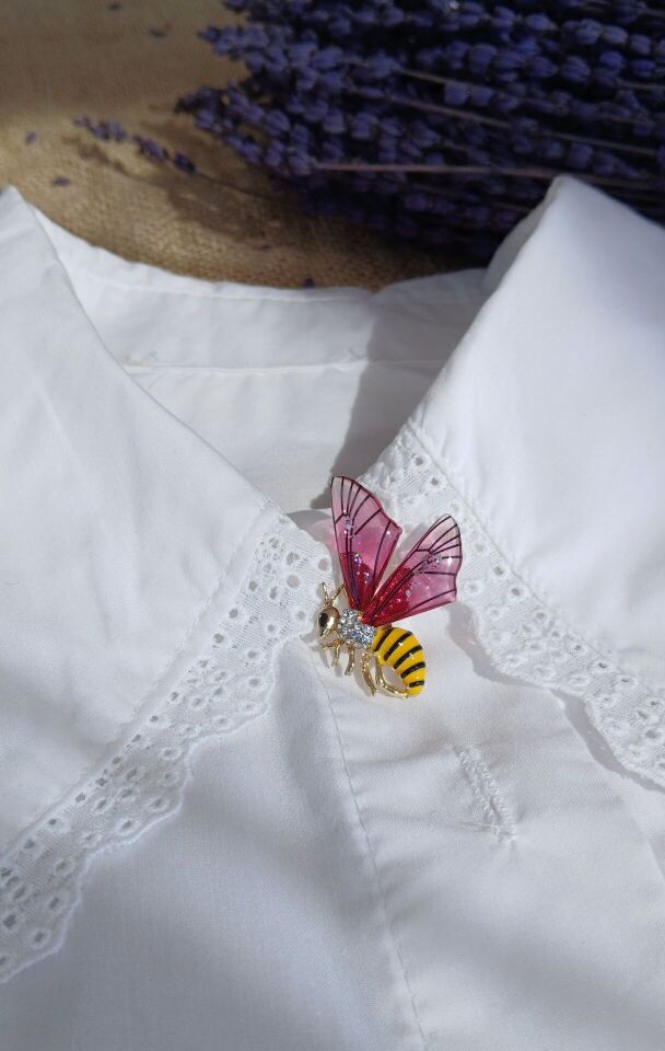 Yaban Arısı Broş