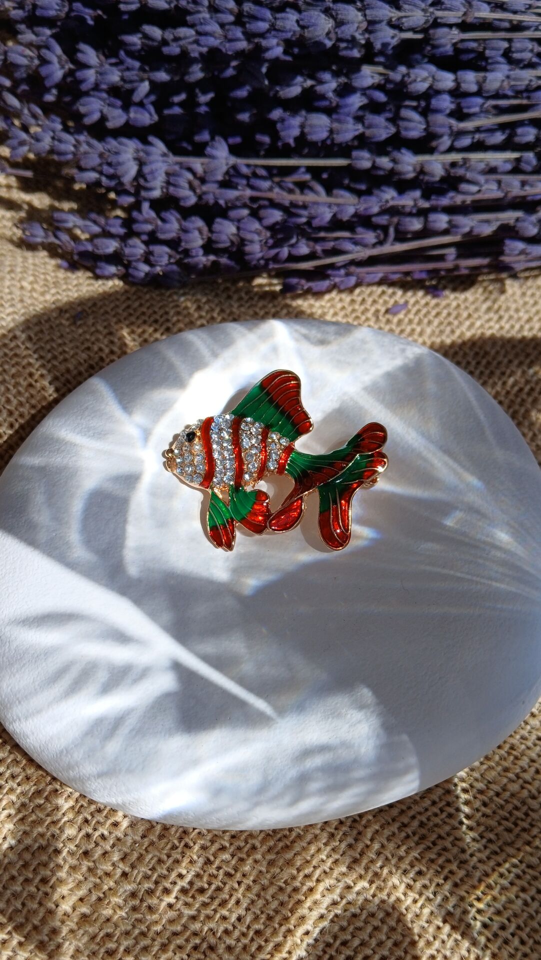 Taş İşlemeli Broş