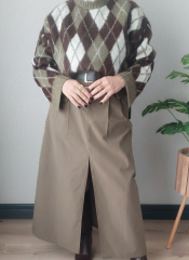 Ön Yırtmaç Detaylı Etek