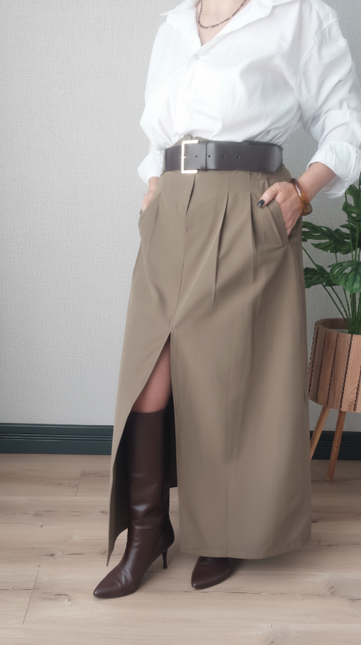 Ön Yırtmaç Detaylı Etek