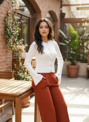 Zarif ve Zamansız Triko Bluz